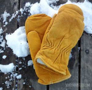 DIY Project - Upcycling Ideas - Mittens Refashion by Scratch and Stitch
