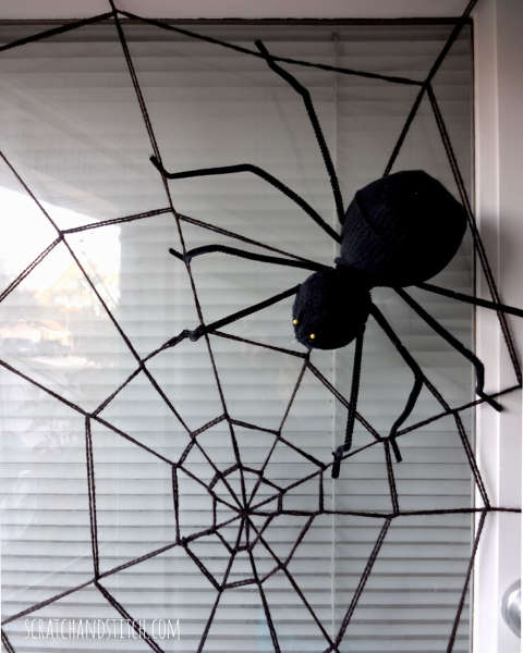 20+ DIY Halloween Spider Decor Ideas and Inspiration