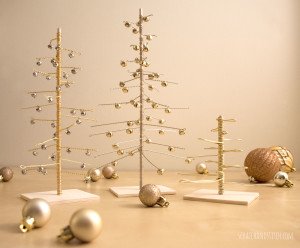 Wire Christmas Trees by scratchandstitch.com