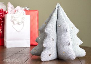 Stuffed Christmas Tree by Sewaholic Patterns - scratchandstitch.com