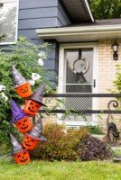 DIY Outdoor Halloween Decorations made from Dollar Store Items