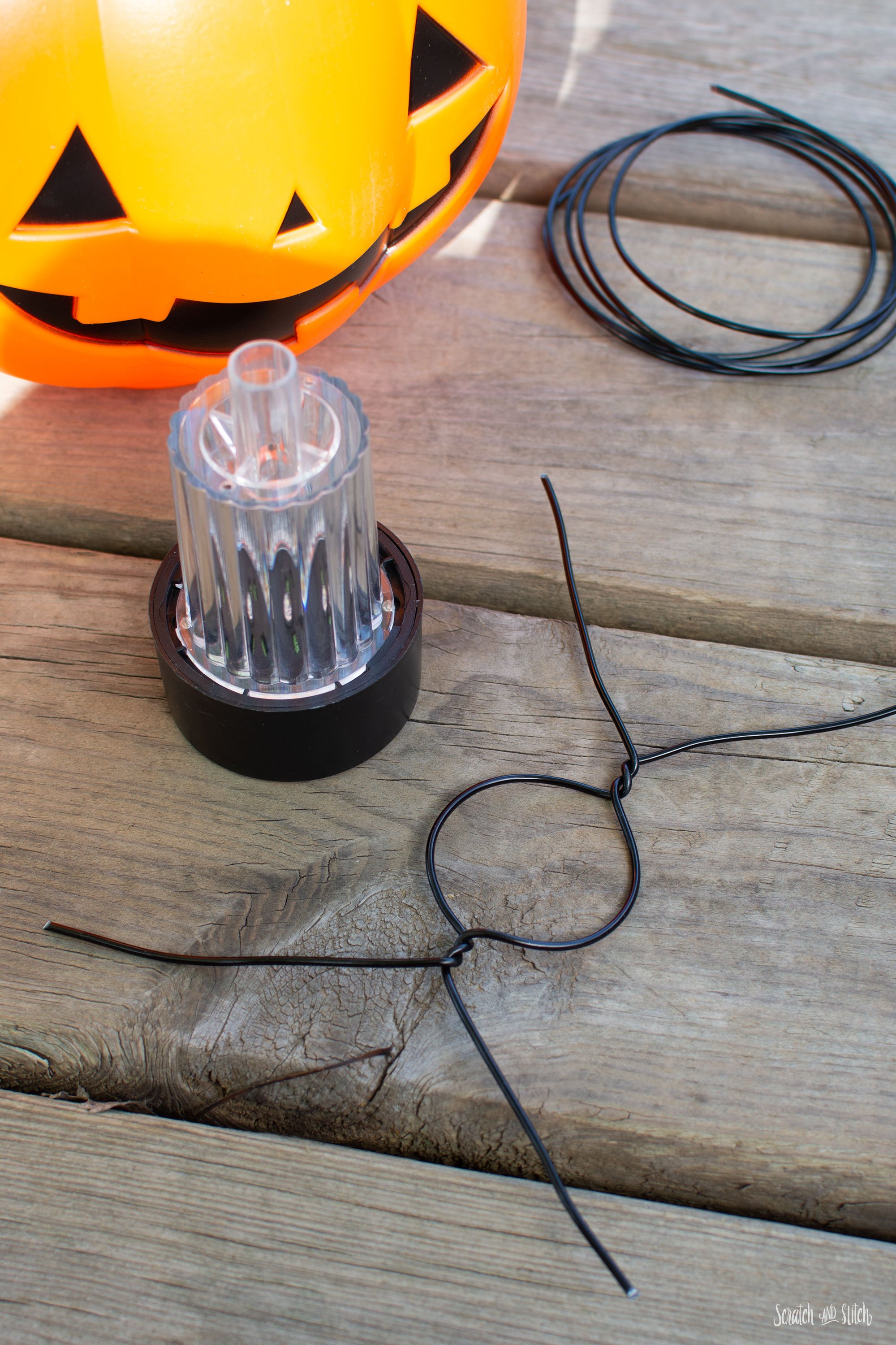 DIY Halloween Lights Solar Lights Pumpkin Pails diy-halloween-lights-solar-lights-pumpkin-pails
