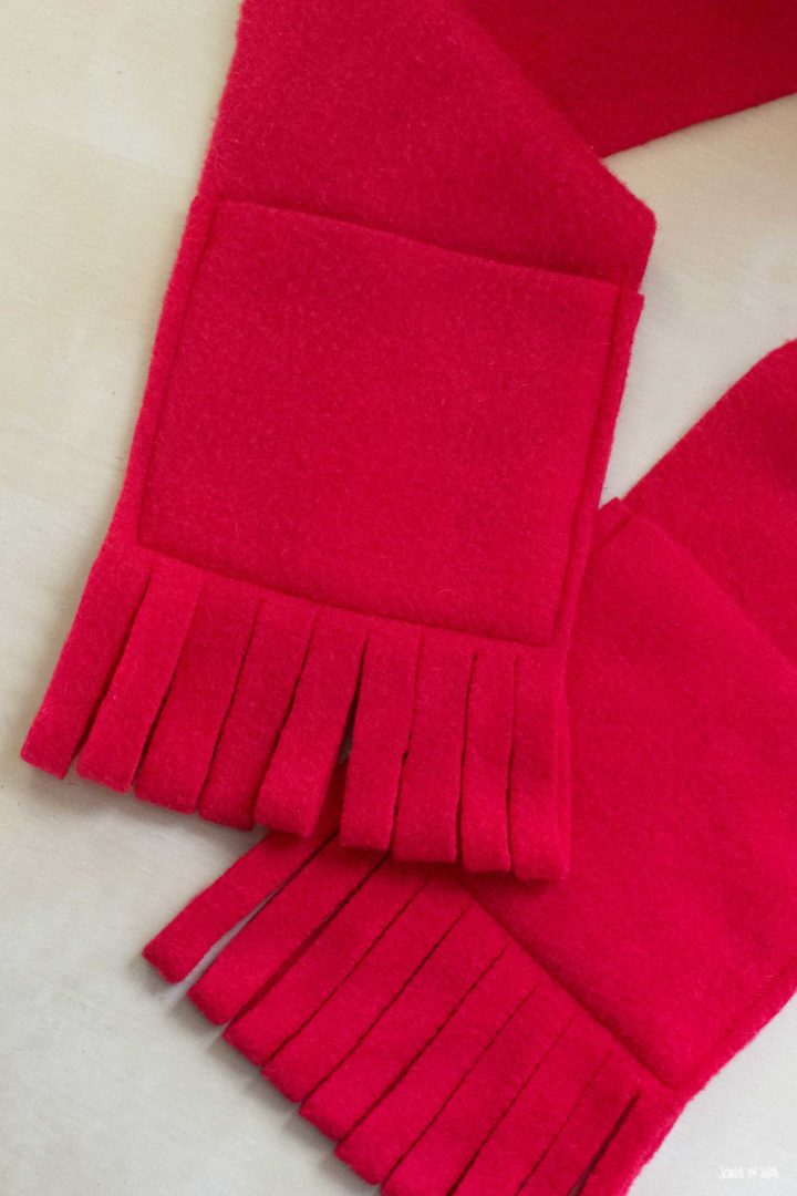 How to Make a Scarf with Pockets