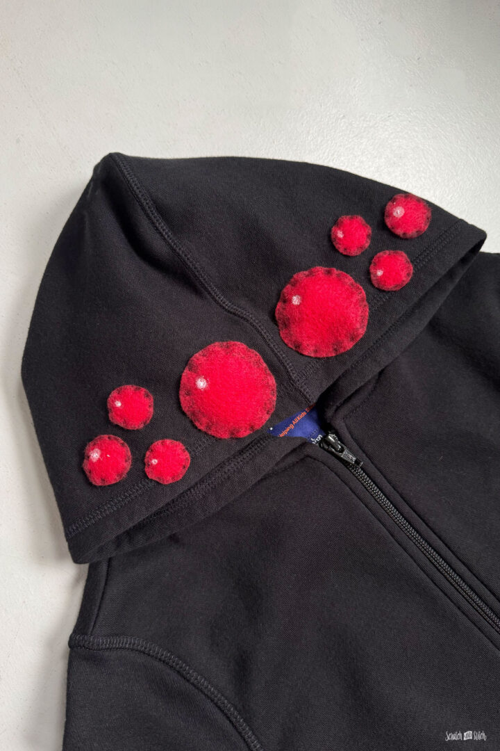 DIY Easy Spider Costume with Spider Eyes