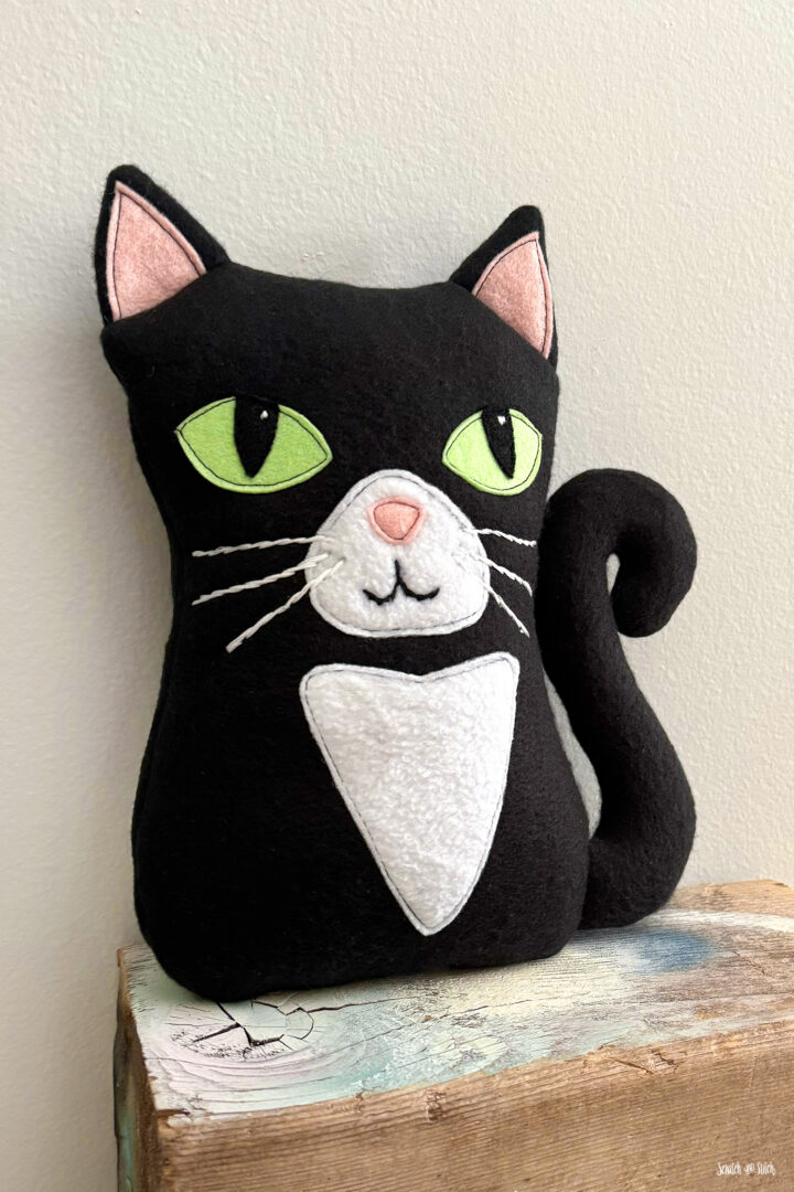 Easy Plush Cat Sewing Pattern for Beginners